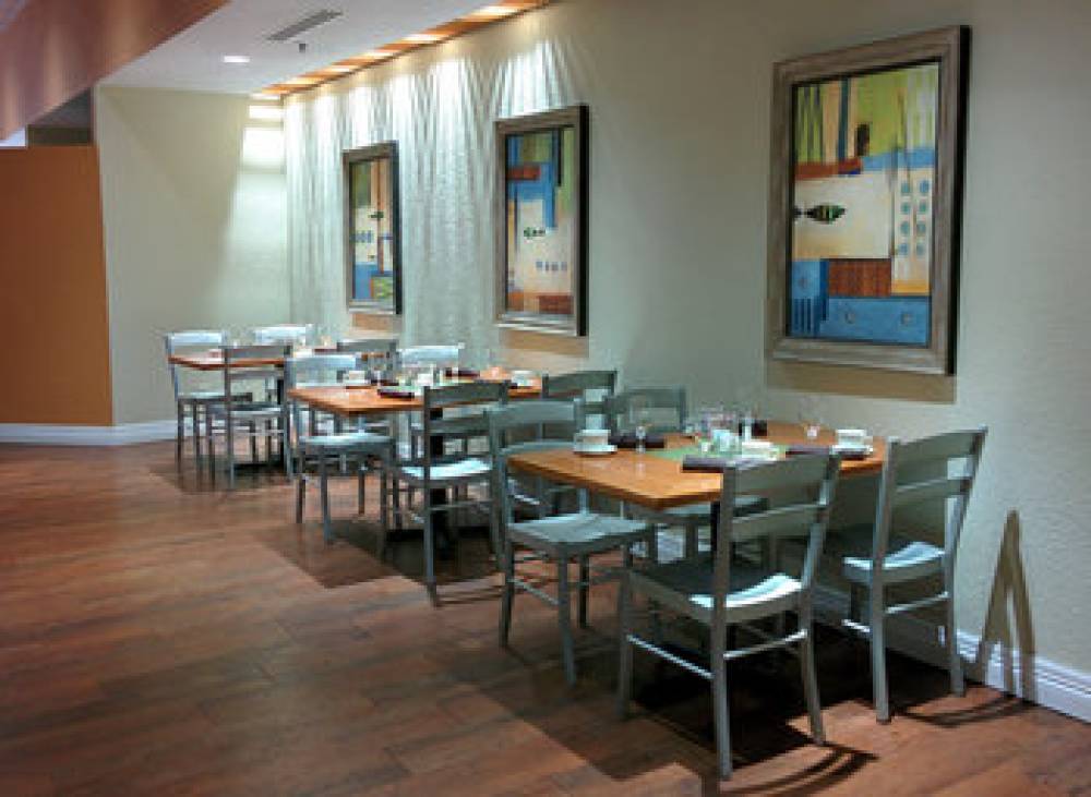 Holiday Inn CORPUS CHRISTI DOWNTOWN MARINA 6