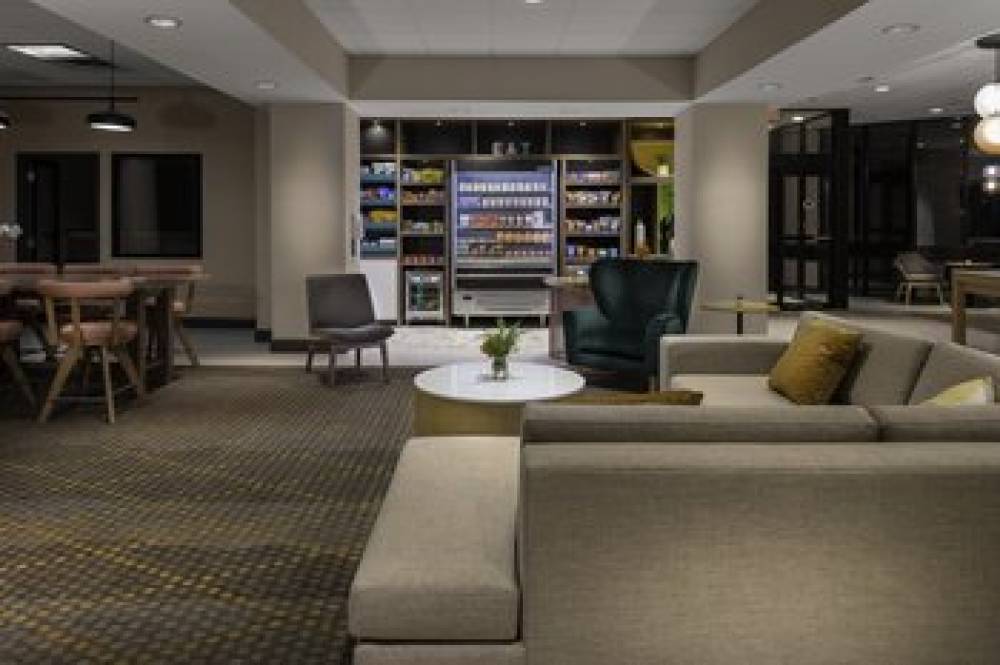 HOLIDAY INN DEDHAM CONF CENTER BY I 2