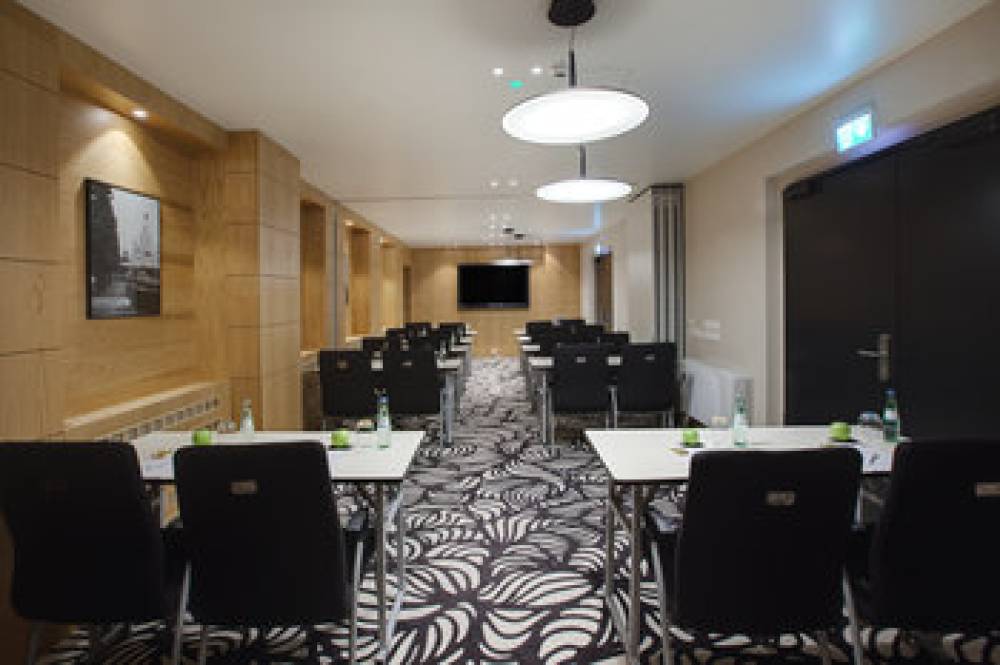 HOLIDAY INN DRESDEN AM ZWINGER 7