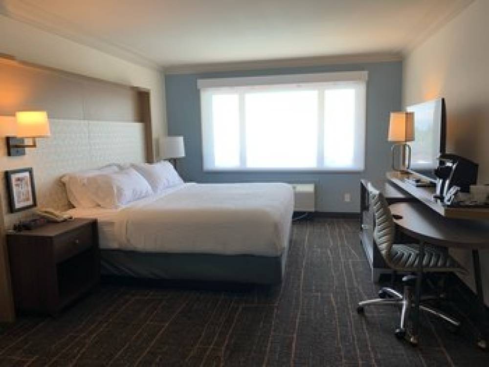 HOLIDAY INN ELK LAKE VICTORIA BY IH 9