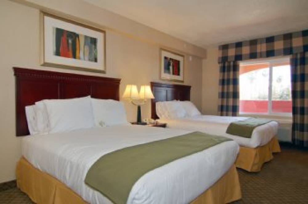 HOLIDAY INN EXP ANAHEIM WEST 8