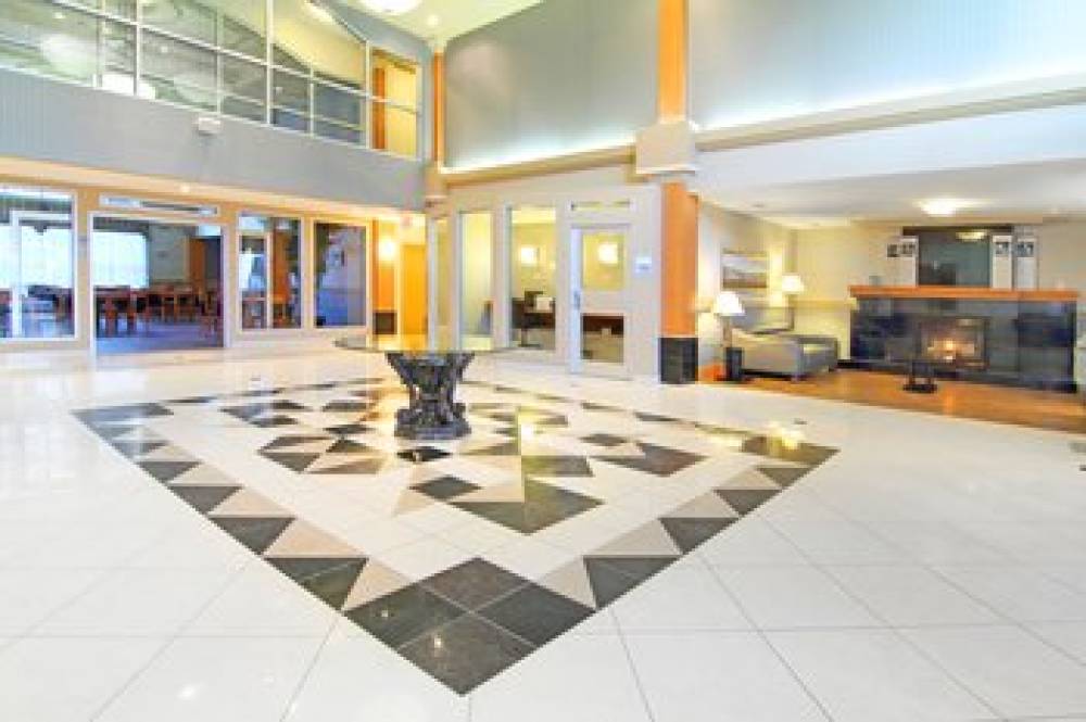 HOLIDAY INN EXP AND STES SOUTH 9