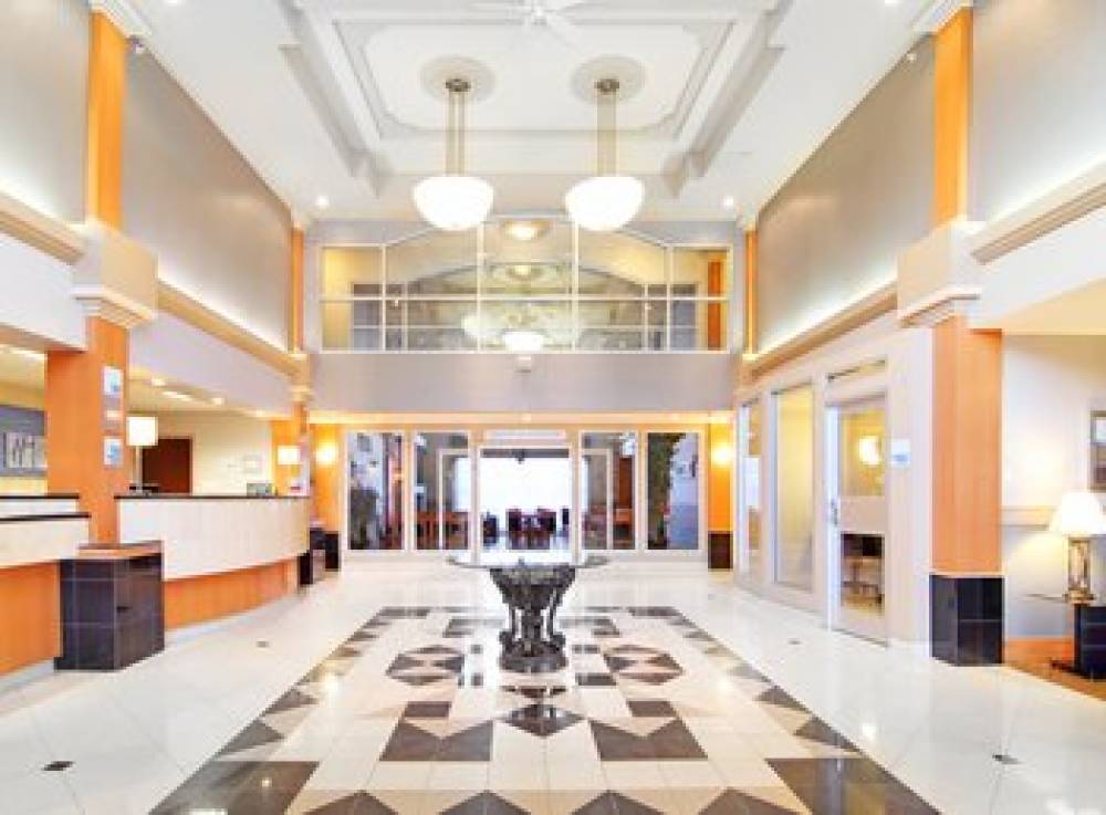 HOLIDAY INN EXP AND STES SOUTH 7