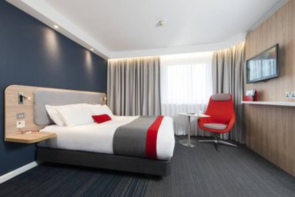 HOLIDAY INN EXP DARTFORD 5