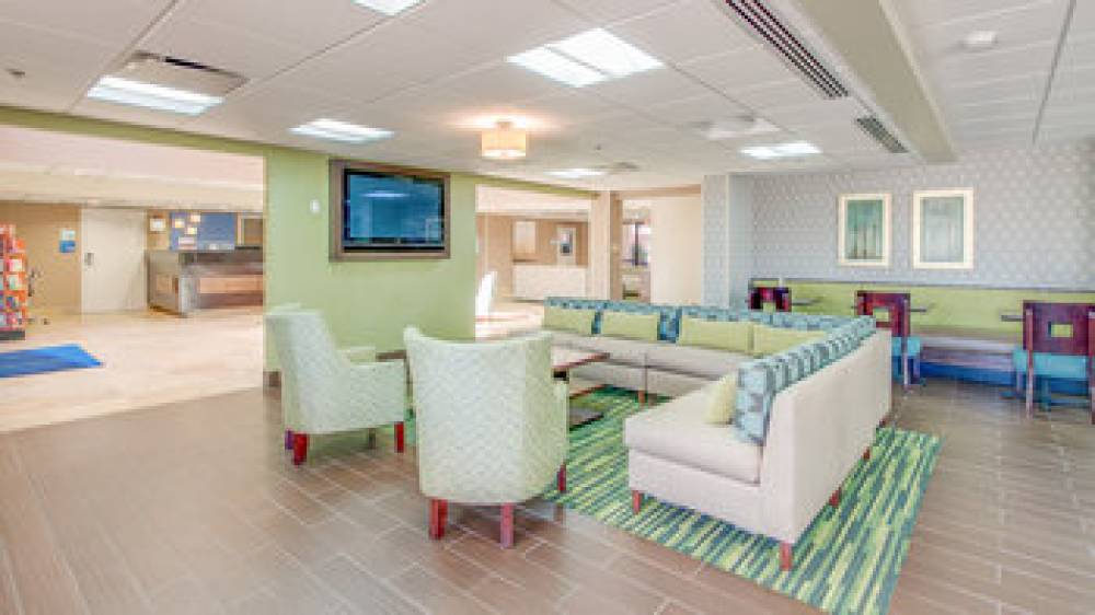 HOLIDAY INN EXP E MIDLOTHIAN 8