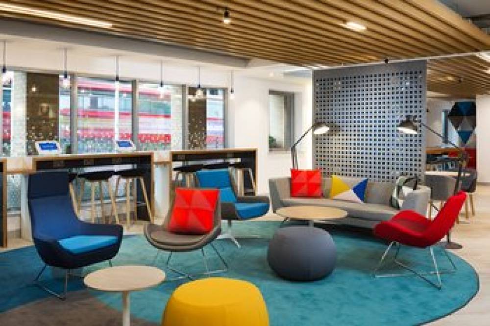 HOLIDAY INN EXP EALING 10
