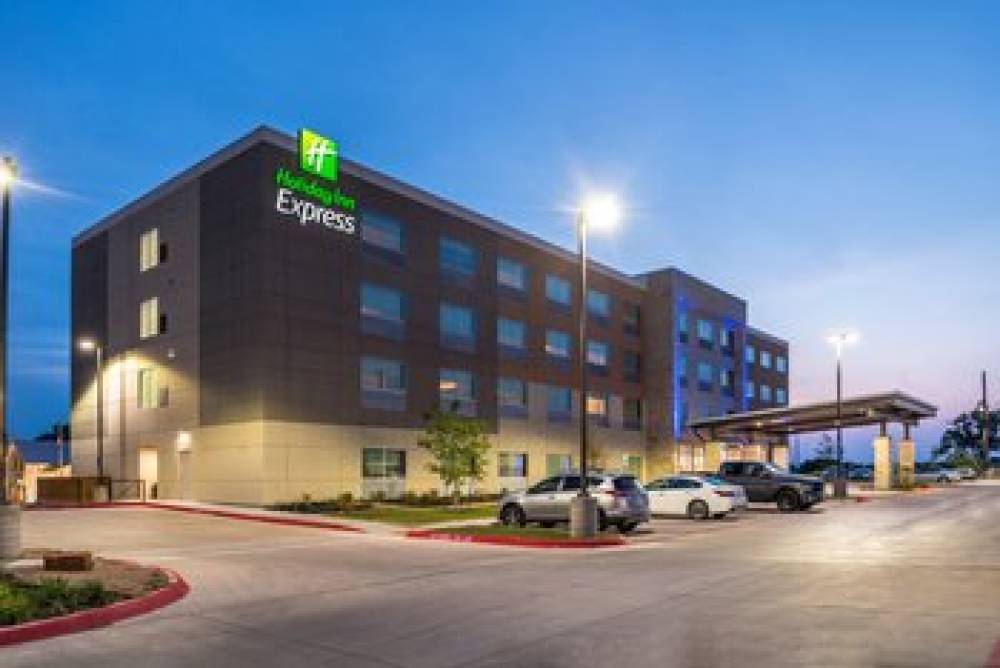 HOLIDAY INN EXP EARLY 3