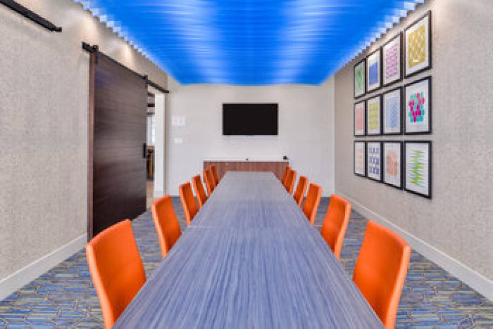 HOLIDAY INN EXP EARLY 2