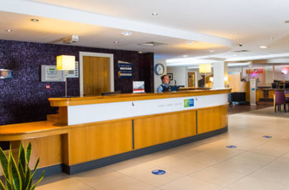 HOLIDAY INN EXP HAMMERSMITH 2