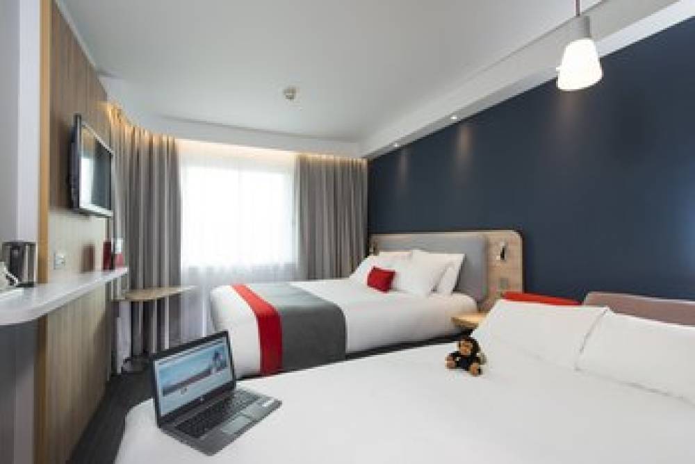 HOLIDAY INN EXP HAMMERSMITH 4