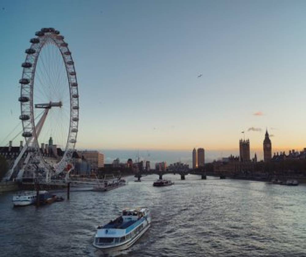 HOLIDAY INN EXP HAMMERSMITH 7