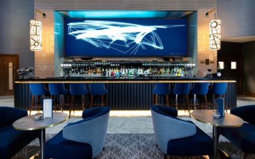 HOLIDAY INN EXP HEATHROW T4 8