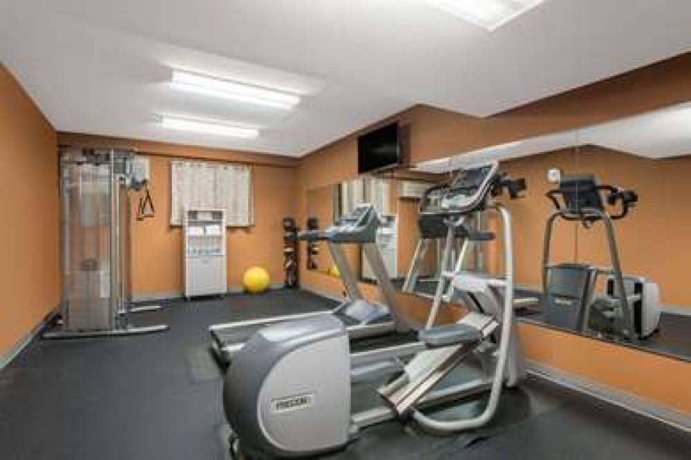 HOLIDAY INN EXP JONESTOWN 3