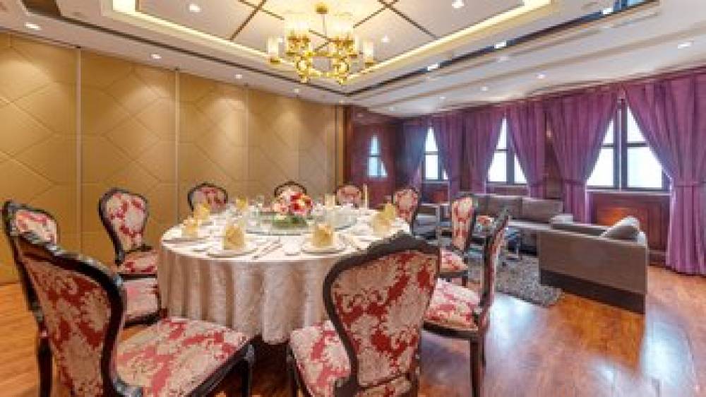 HOLIDAY INN EXP LUSHAN 5