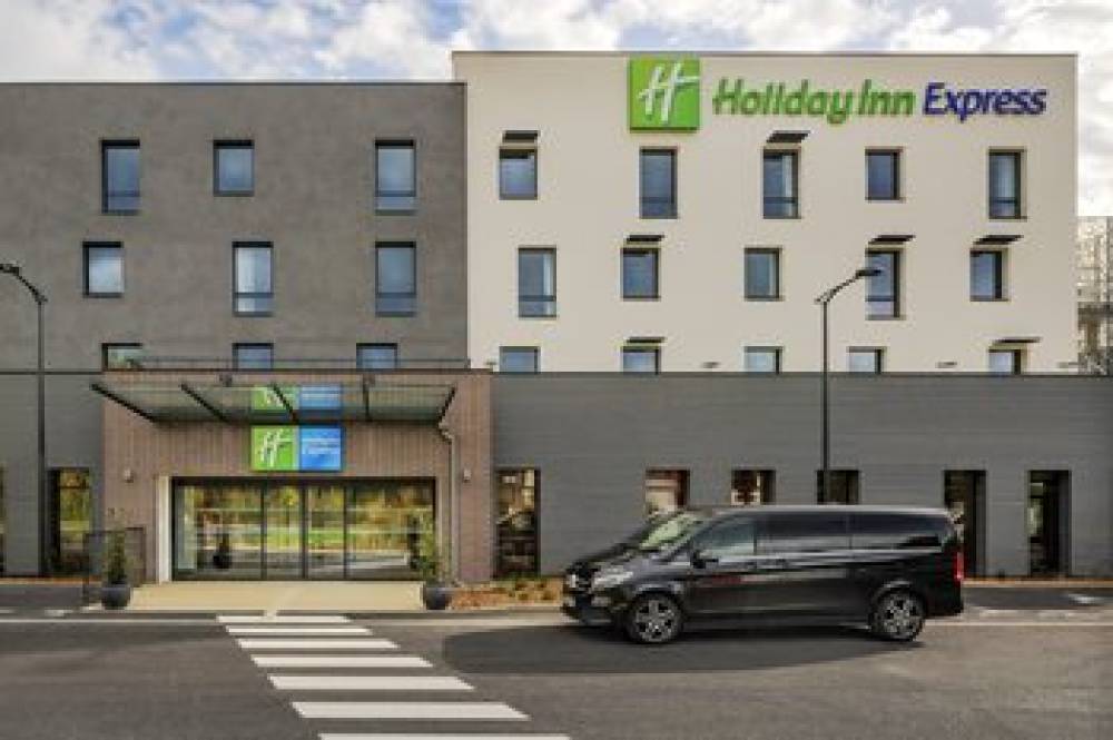 HOLIDAY INN EXP MARNE LA VALLEE VAL 1