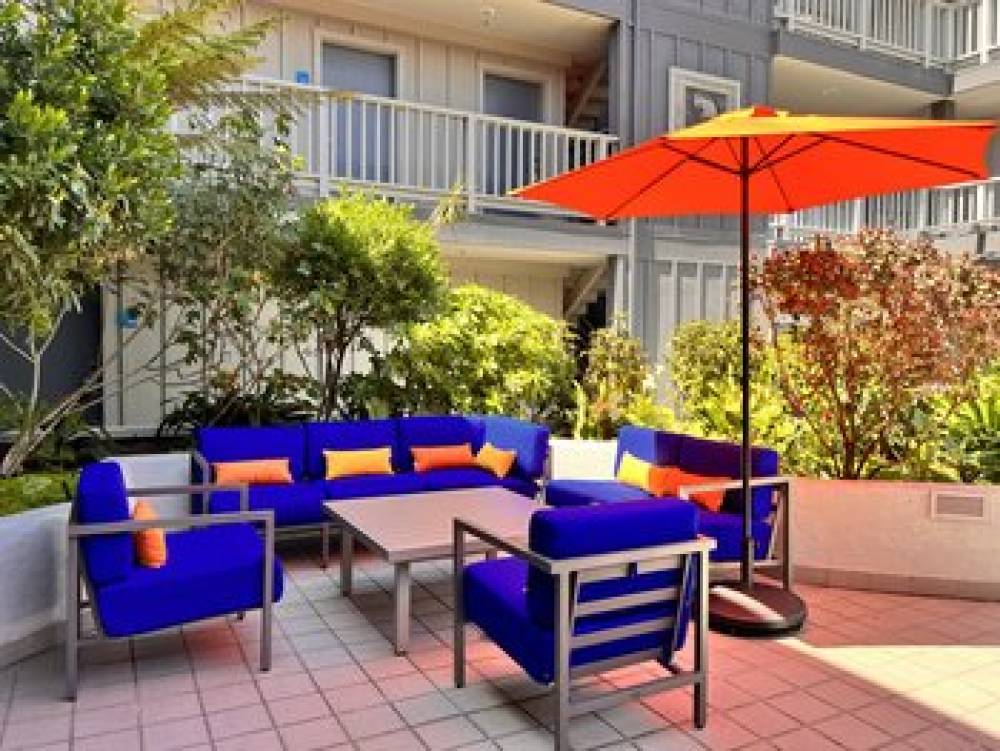 HOLIDAY INN EXP MONTEREY BY IHG 10