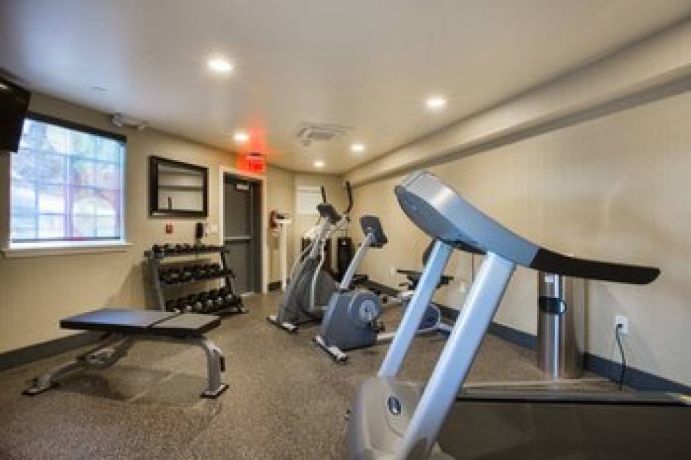HOLIDAY INN EXP MOUNTAIN VIEW 1