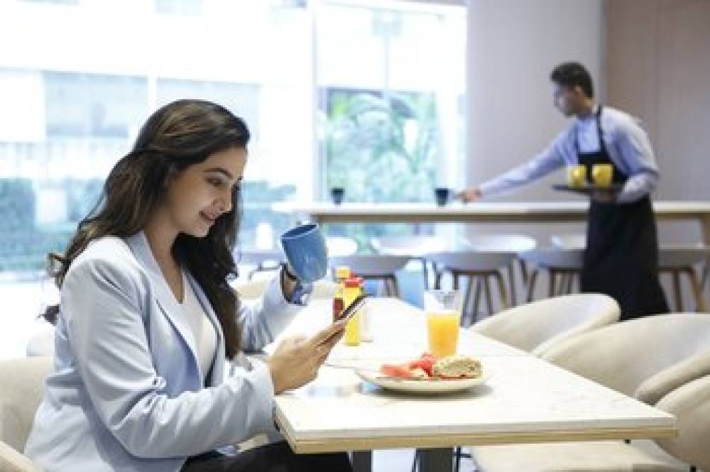 HOLIDAY INN EXP NASHIK INDIRA NAGAR 3