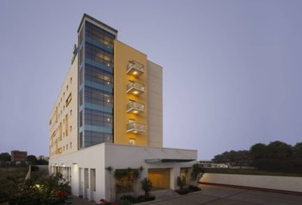 Holiday Inn Exp Nashik Indira Nagar