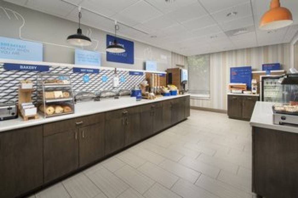 HOLIDAY INN EXP NORTH WOBURN BY IHG 10