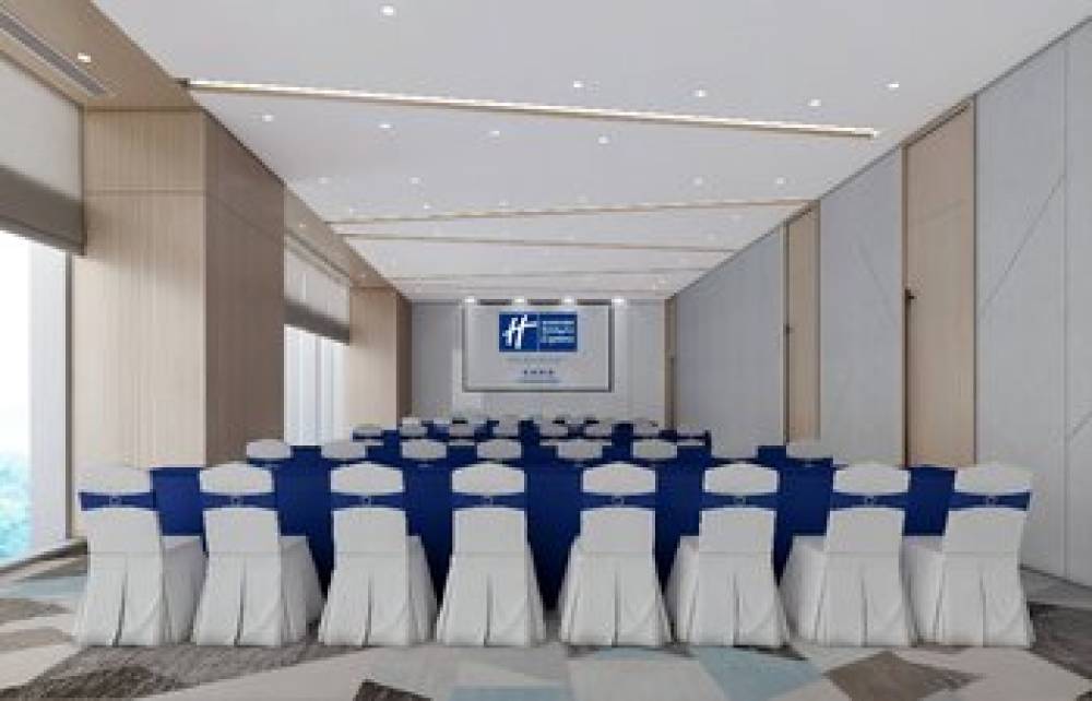 HOLIDAY INN EXP PIDU 8