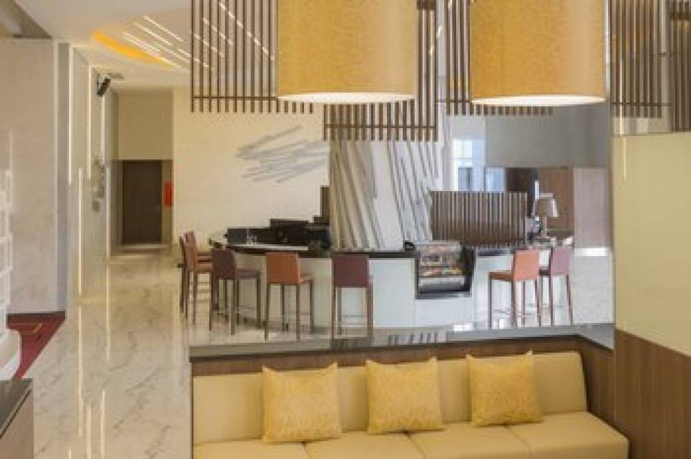 HOLIDAY INN EXP PLUIT CITYGATE 6