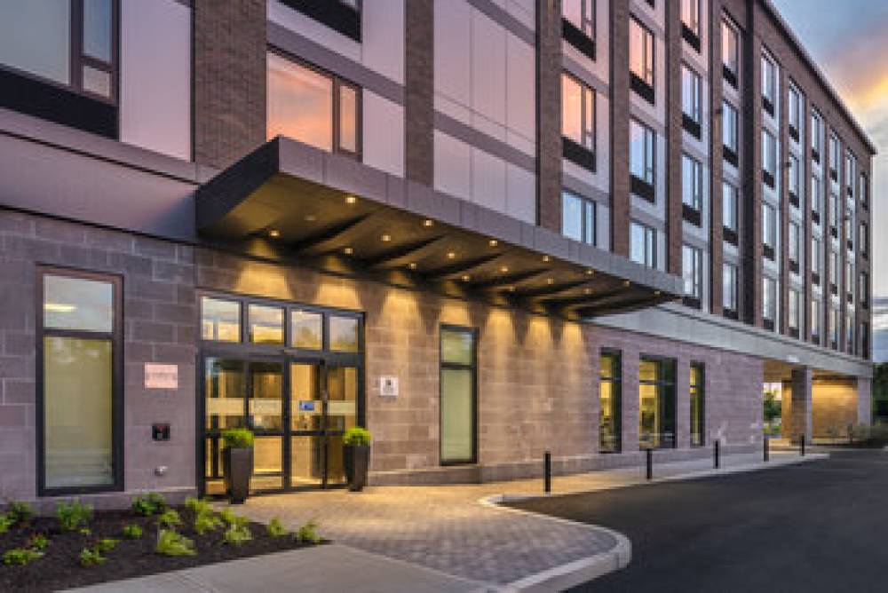 Holiday Inn Exp Revere By Ihg