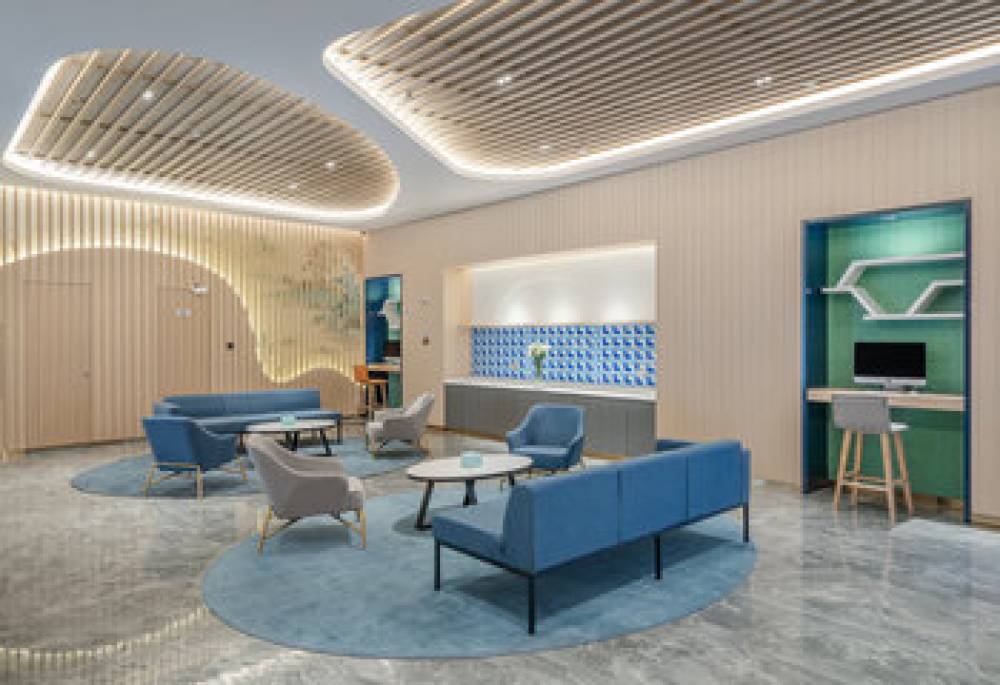 HOLIDAY INN EXP SHIFU 9