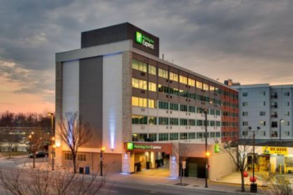 HOLIDAY INN EXP SILVER SPRING 1