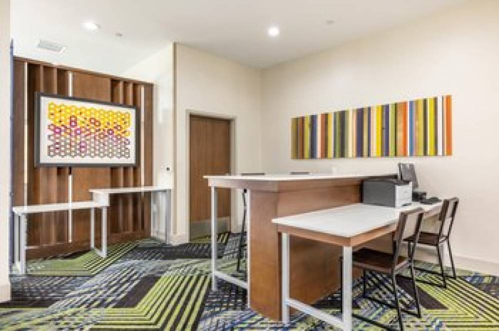 HOLIDAY INN EXP SITES SILICON VALLE 9
