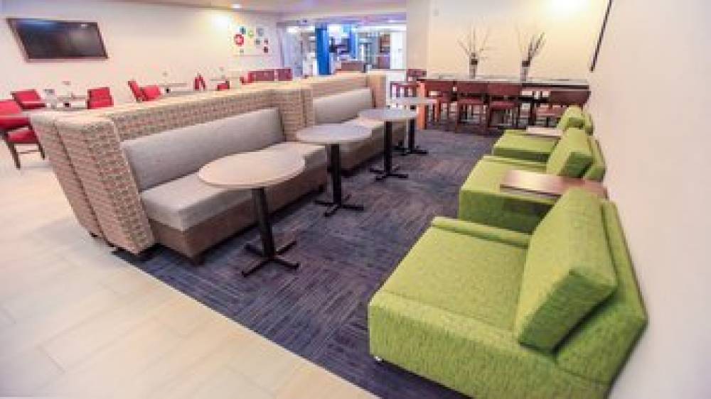 HOLIDAY INN EXP SPEEDWAY 4