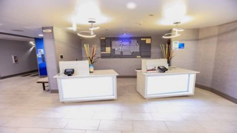 HOLIDAY INN EXP SPEEDWAY 3