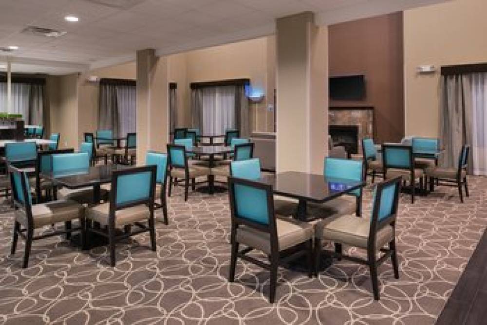 HOLIDAY INN EXP STES AIRPORT 2