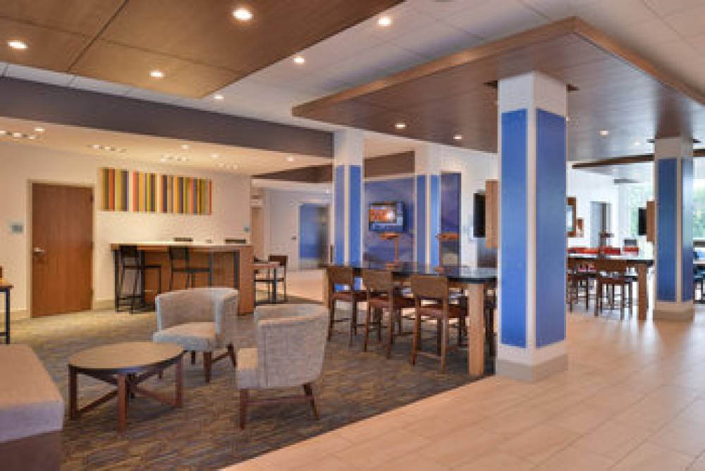 Holiday Inn Exp Stes Airport