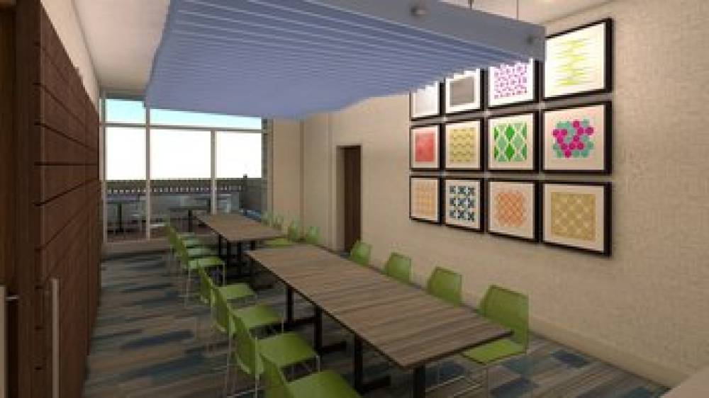 HOLIDAY INN EXP STES AIRPORT 6