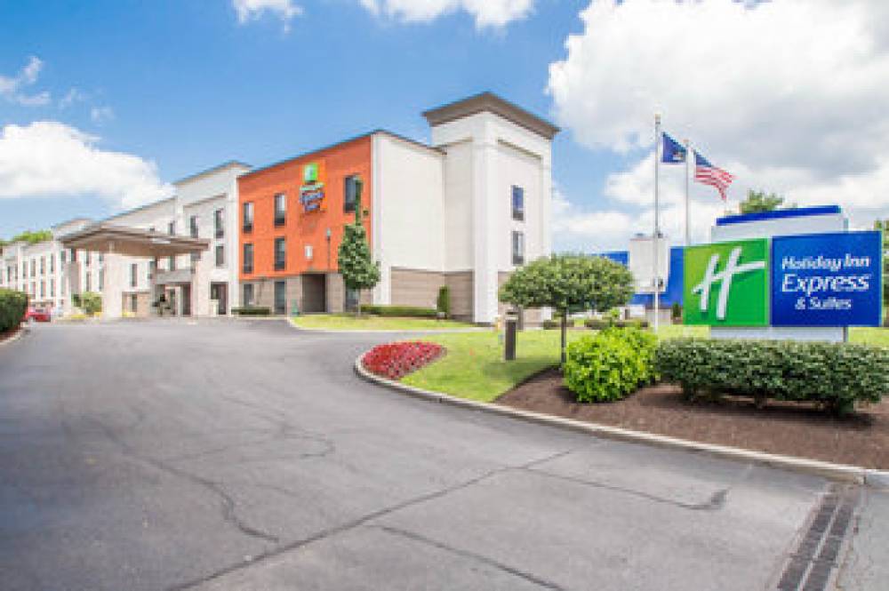 HOLIDAY INN EXP STES AIRPORT WOLF R 1
