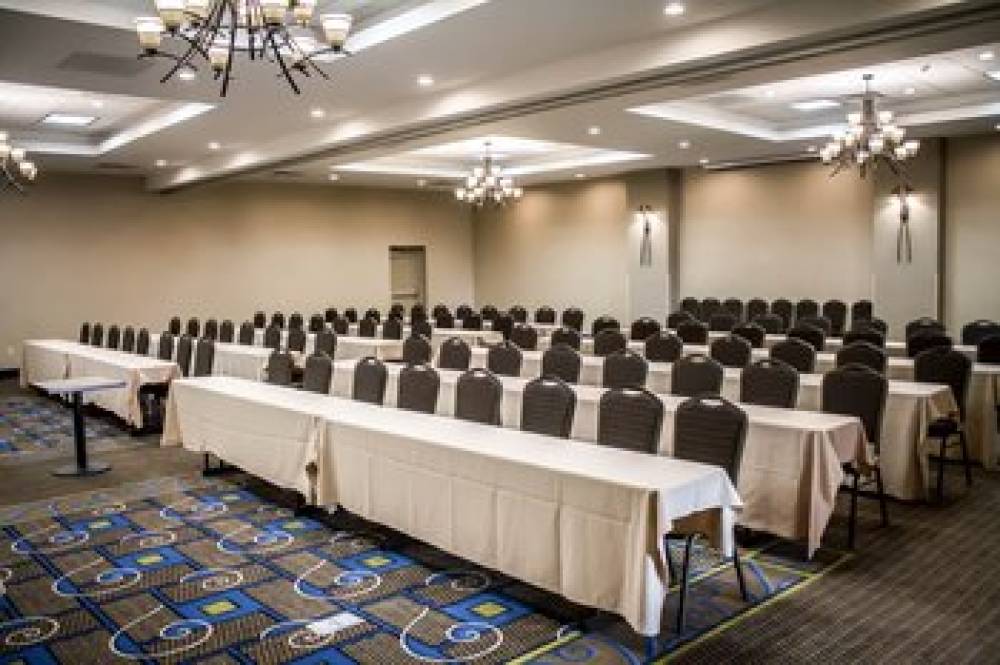 HOLIDAY INN EXP STES AIRPORT WOLF R 6
