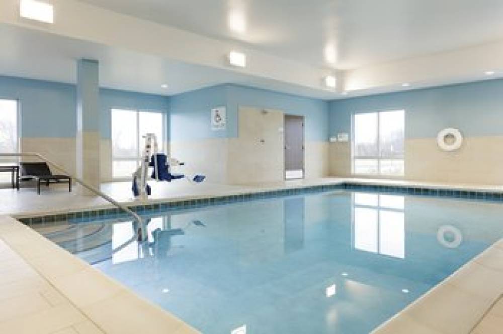HOLIDAY INN EXP STES ARPT AREA 9