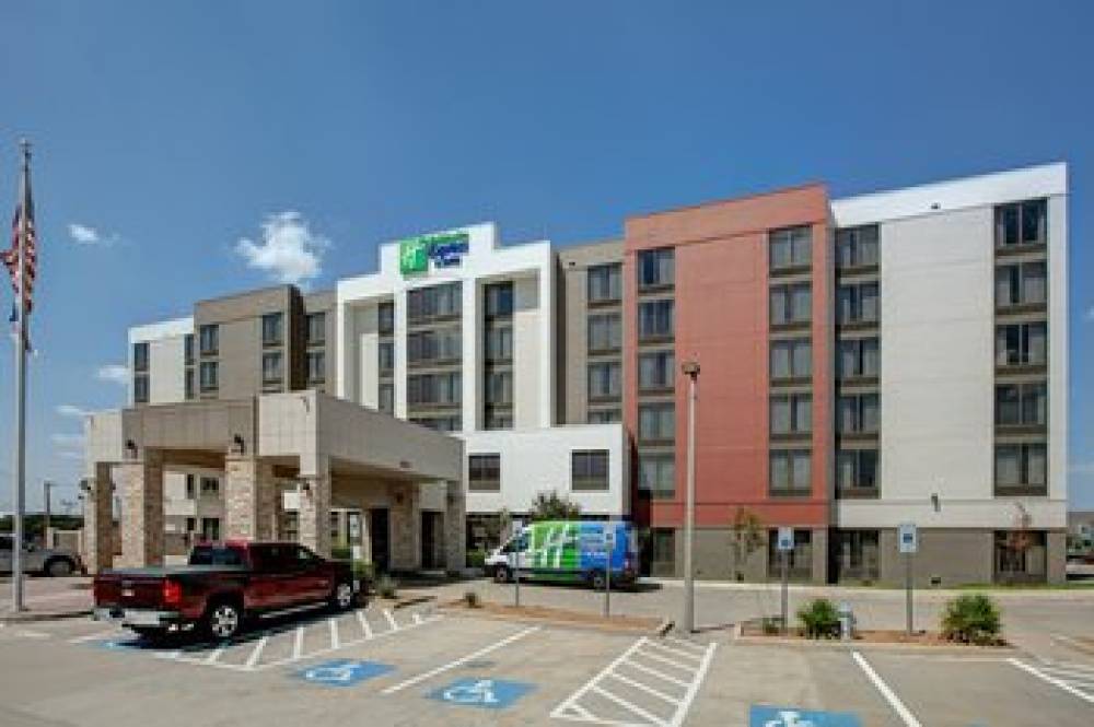 HOLIDAY INN EXP STES ARPT SOUT 1
