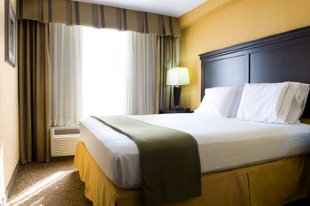 HOLIDAY INN EXP STES ARPT SOUT 9