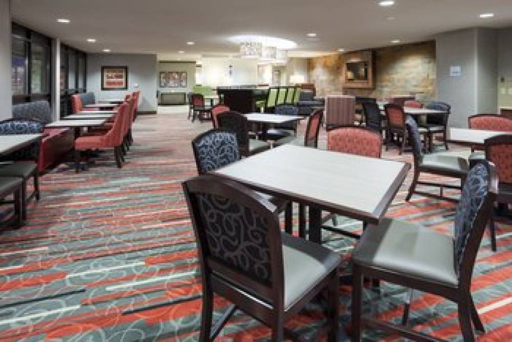 HOLIDAY INN EXP STES BLOOMINGTO BY 7