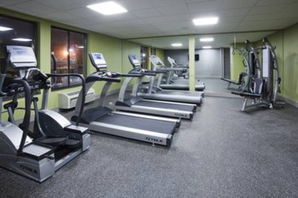 HOLIDAY INN EXP STES BLOOMINGTO BY 5