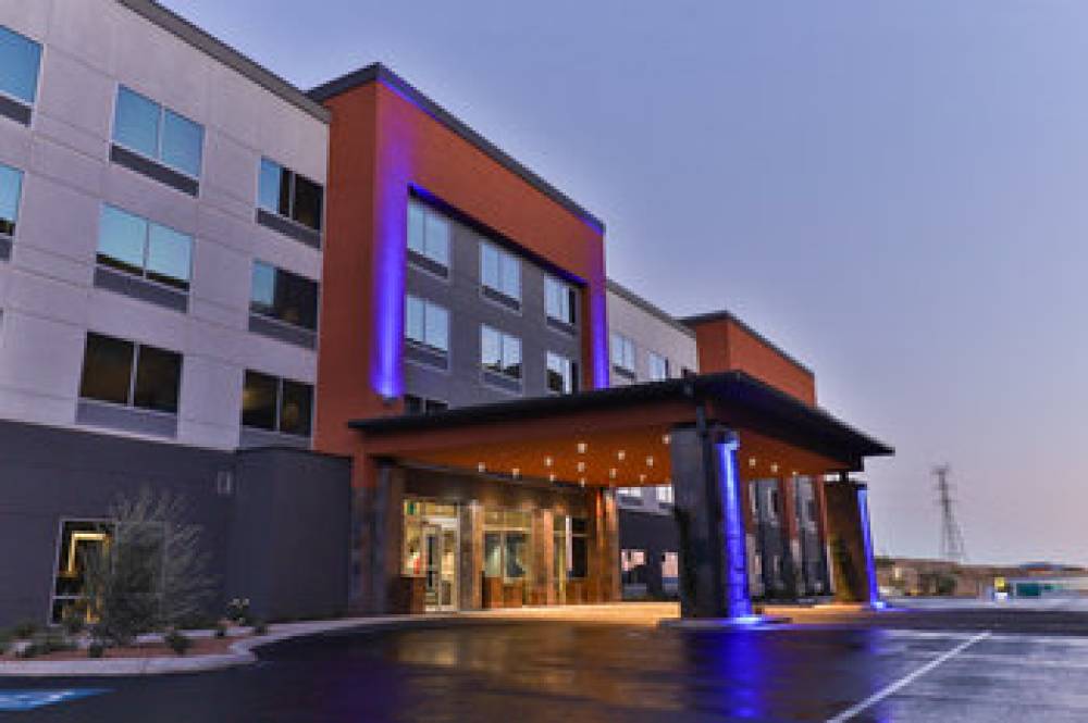 HOLIDAY INN EXP STES BOULDER CITY 1