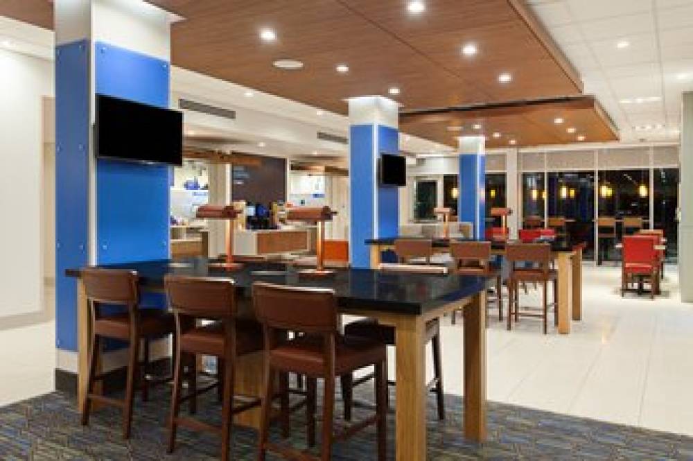 HOLIDAY INN EXP STES BRIGHAM CITY N 7