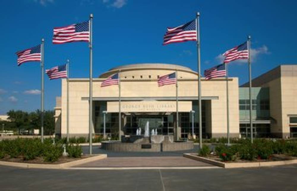 HOLIDAY INN EXP STES BRYAN 10