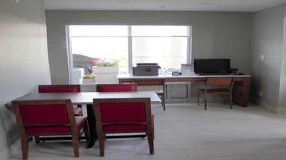 HOLIDAY INN EXP STES BY IHG 7