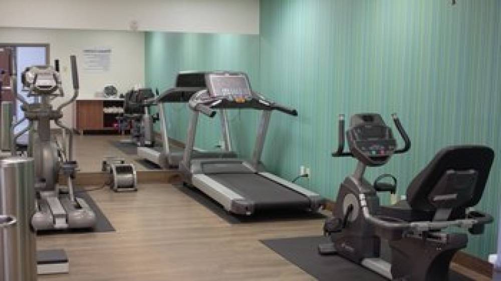 HOLIDAY INN EXP STES BY IHG 4
