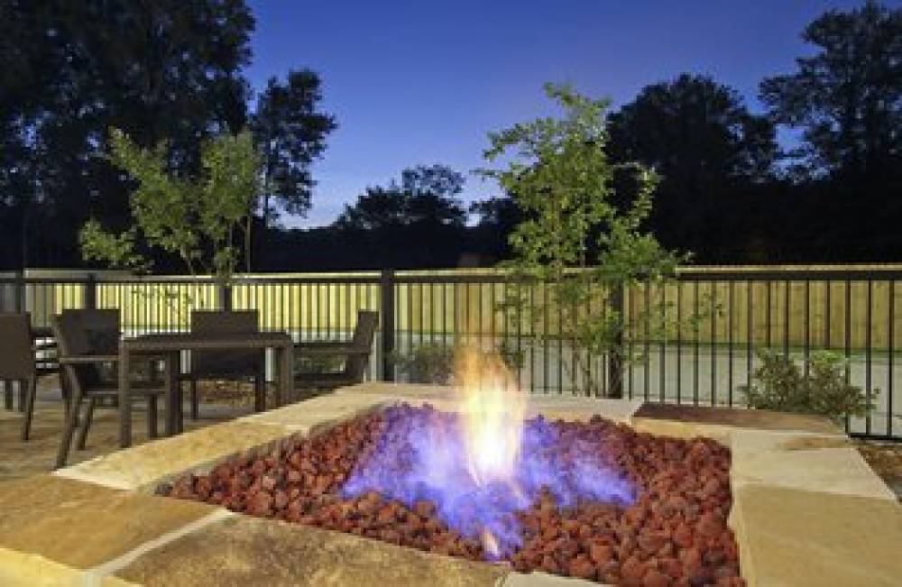 Holiday Inn Exp Stes Columbus North