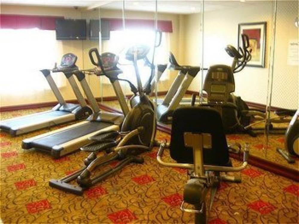 HOLIDAY INN EXP STES DAVENPORT 8