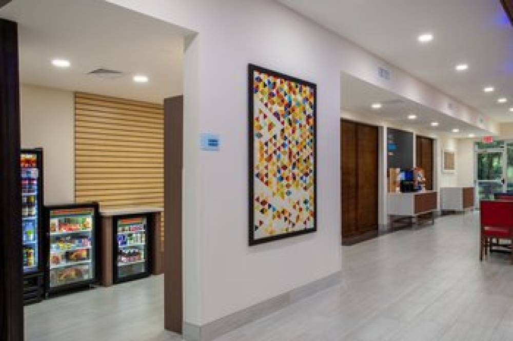 HOLIDAY INN EXP STES DELAND S 8